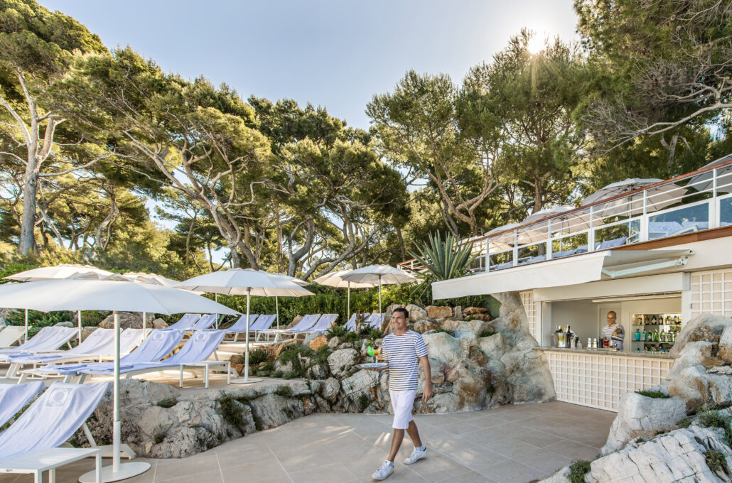 Eden Roc Pool Bar 9437