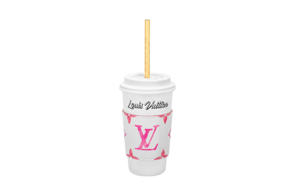 LV By The Pool Cup 038 Straw