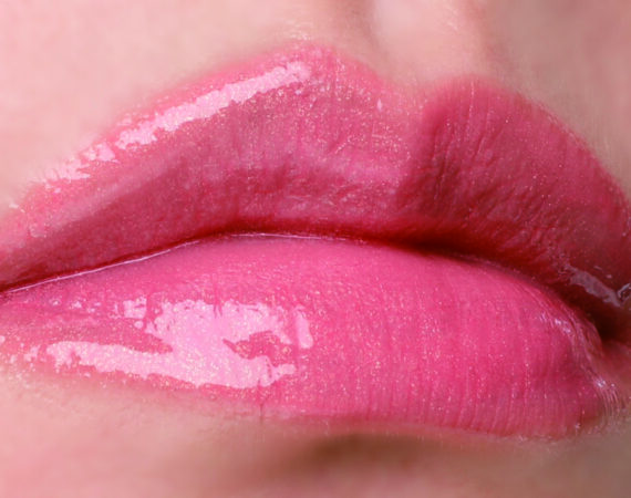 SENSAI LASTING PLUMP LIPSTICK onlips