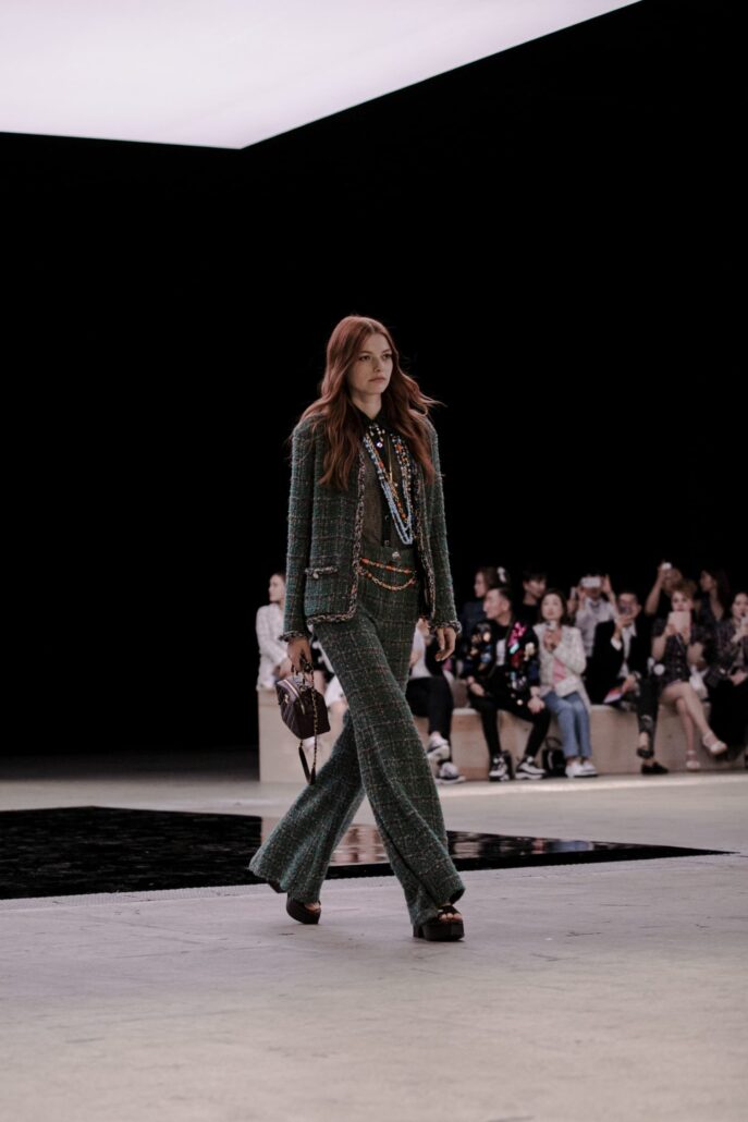 chanel 2022 23 metiers dart collection in tokyo show copyright chanel 30 LD