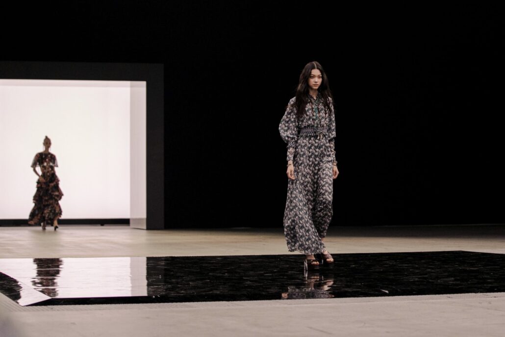 chanel 2022 23 metiers dart collection in tokyo show copyright chanel 33 LD