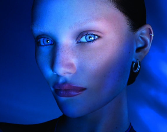 Biotherm Blue Pro Retinol Eye Cream MODEL PIC 1