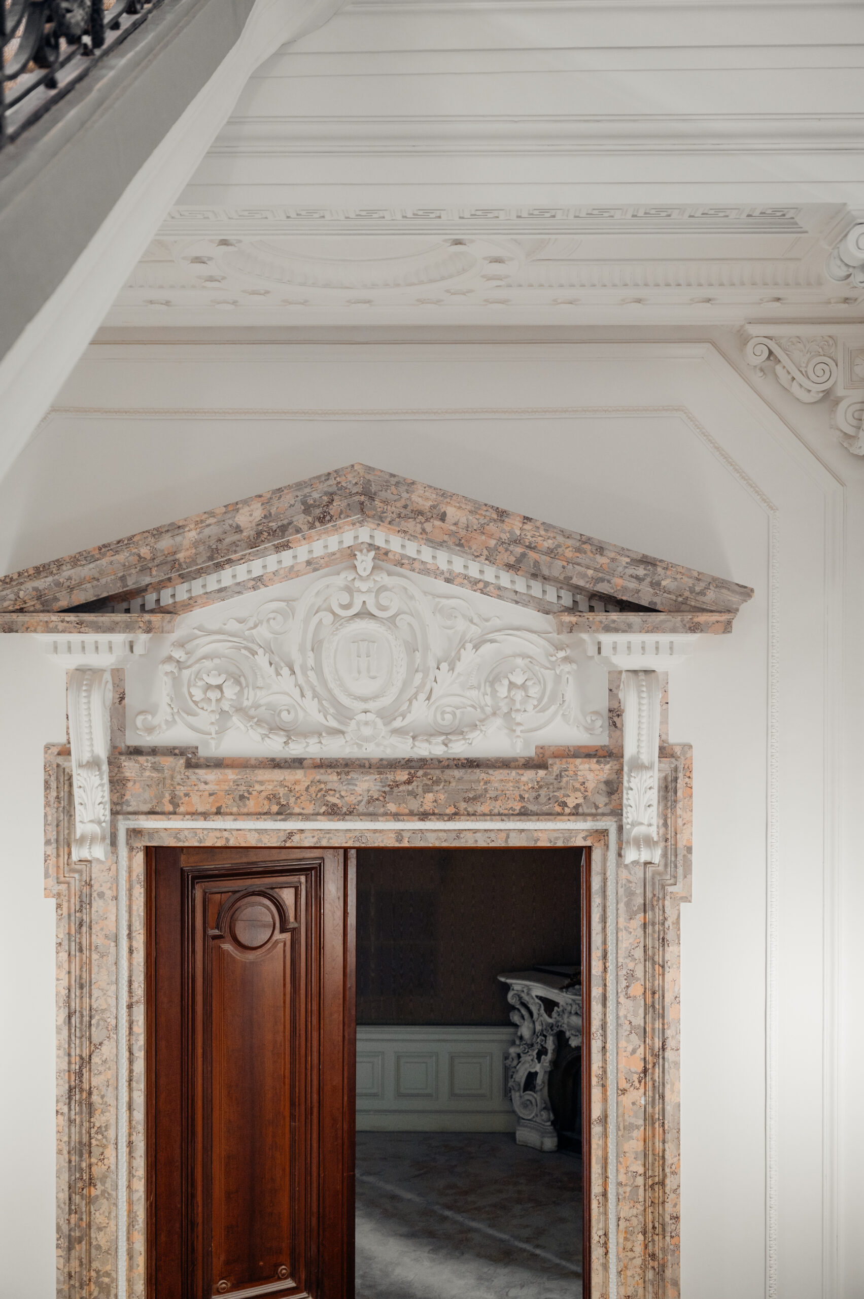 Heritage doors ver scaled