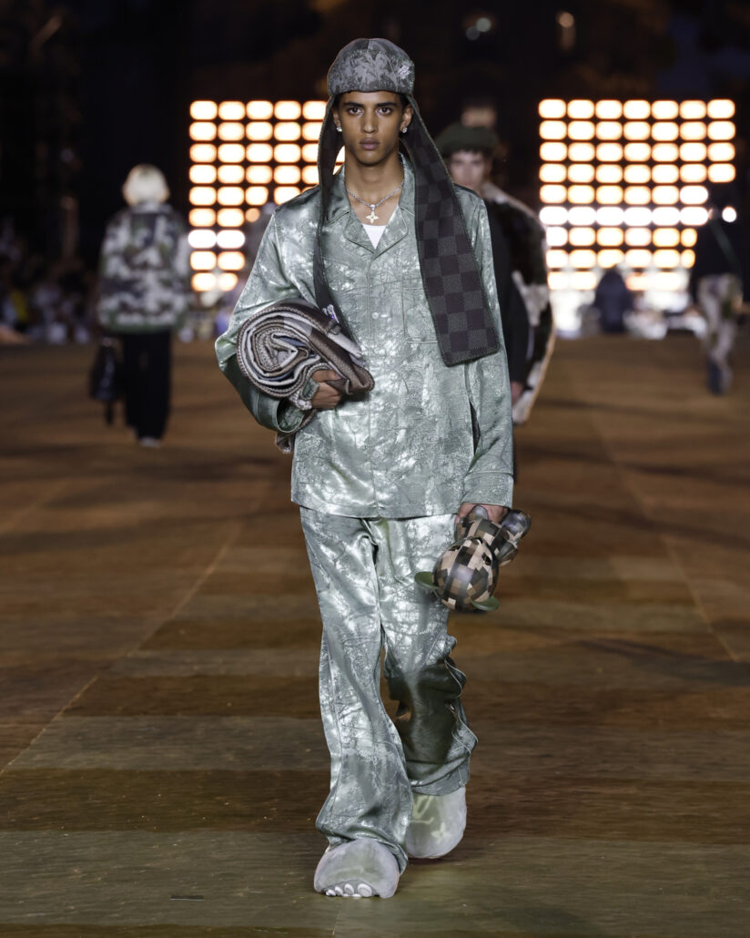 LOUIS VUITTON MENS SPRING SUMMER 2024 LOOK 15