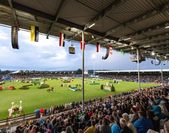 aach22ps0199 3resized