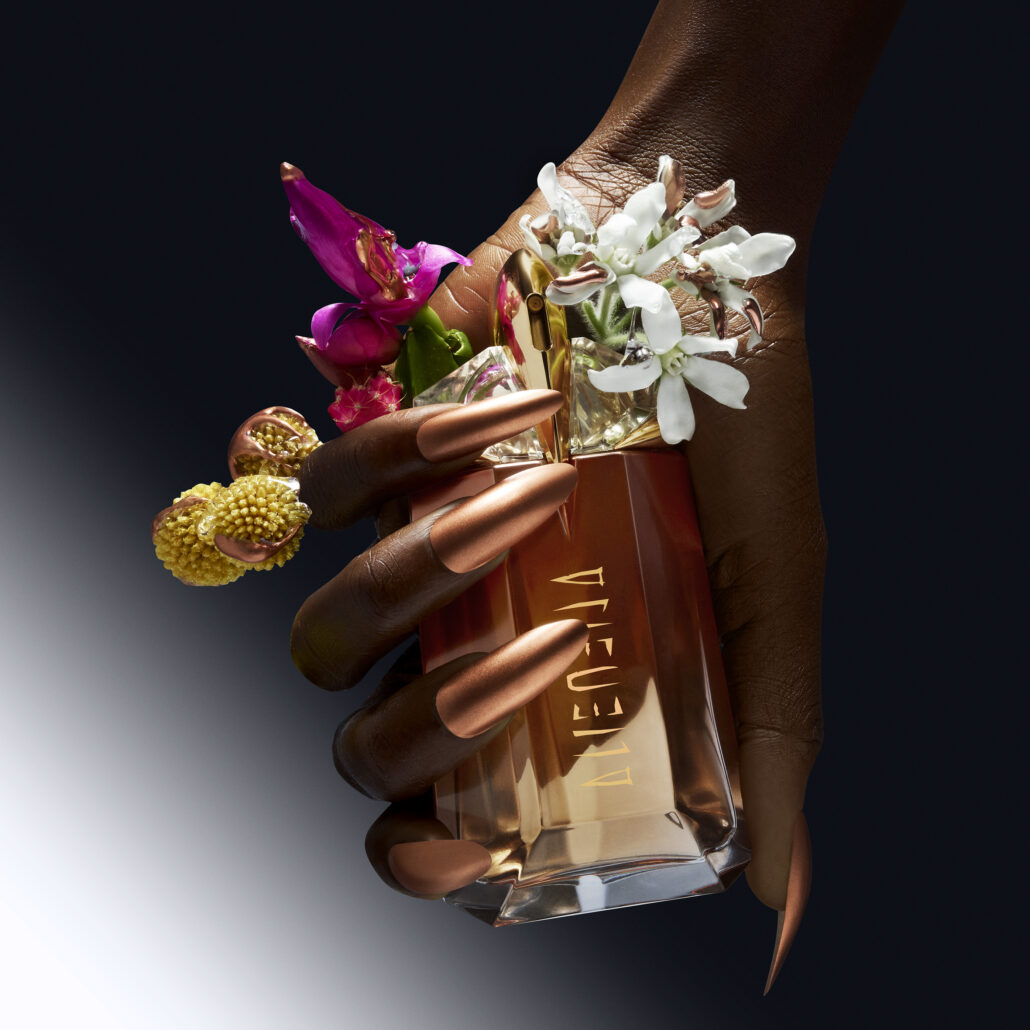 mug dmi alien goddess supra florale edp 23 ingredients hand 60ml 1x1