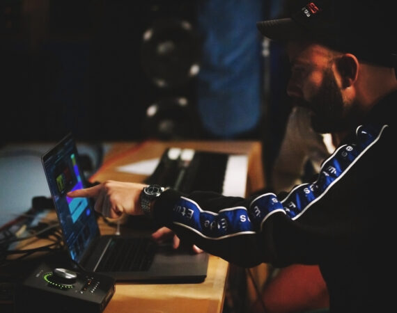 oonm ars woodkid 02 2