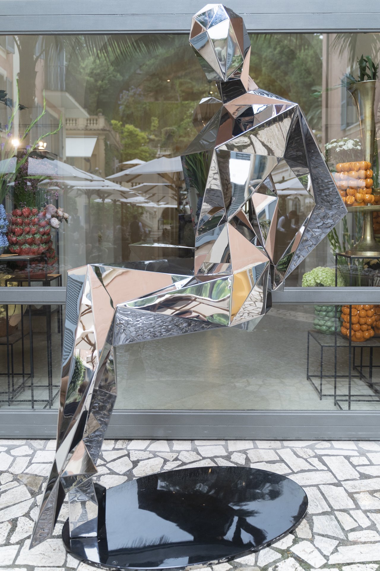 Affinity 2022 Sculpture by Jeff Robb at Hotel de Russie