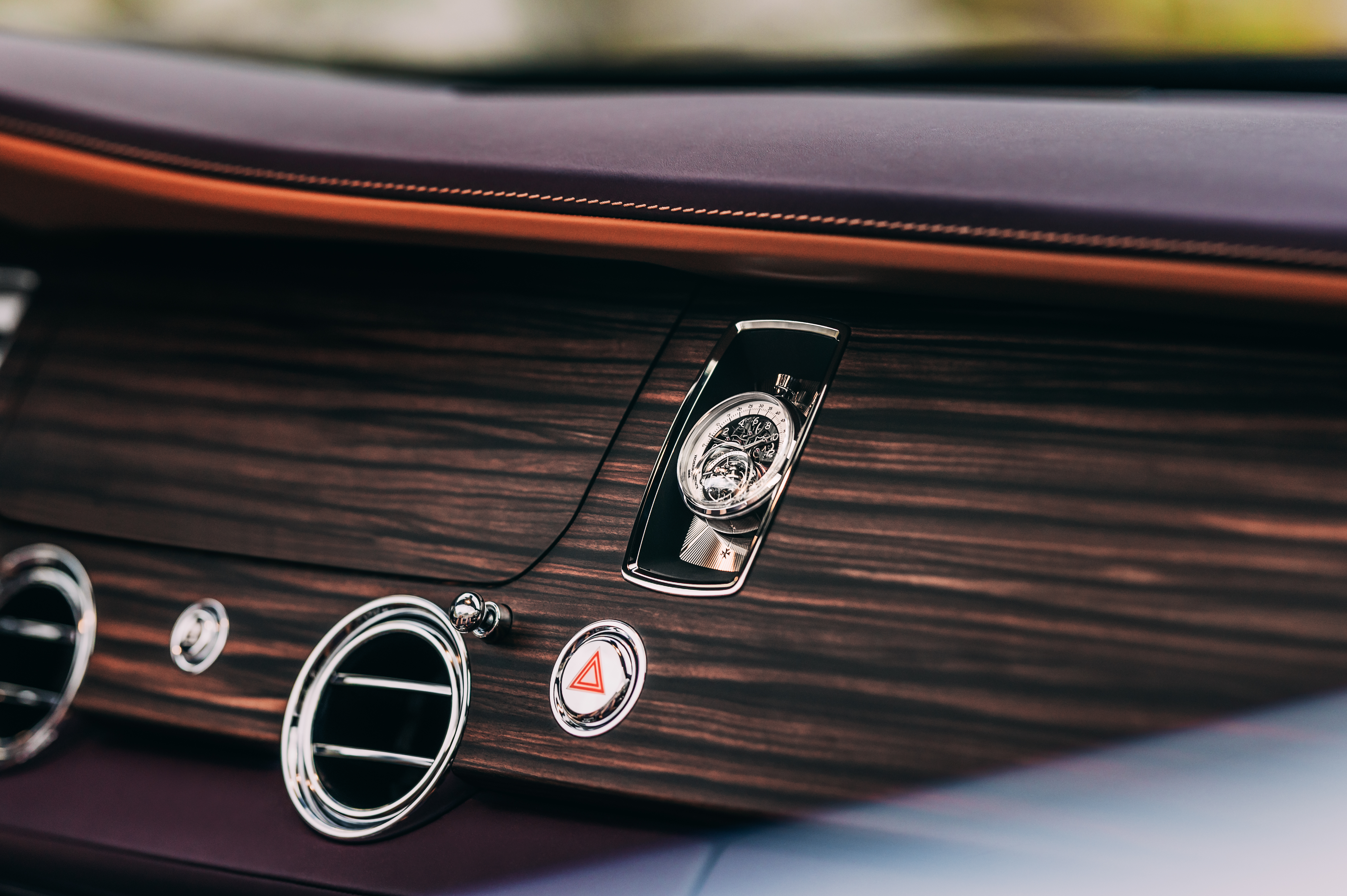 vac 9880c 000a 182c interior car3copyrolls royce