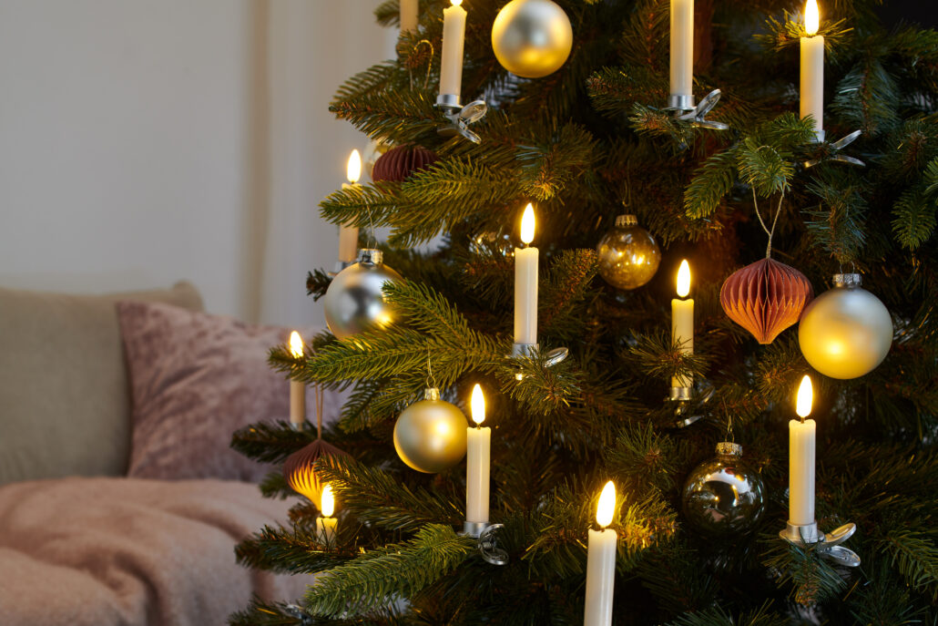 132104 12 LED Weihnachtsbaumkerzen Creme 1 45.23