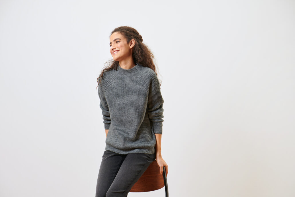 133323 Strickpullover mit Stehkragen Grau 1 47.23