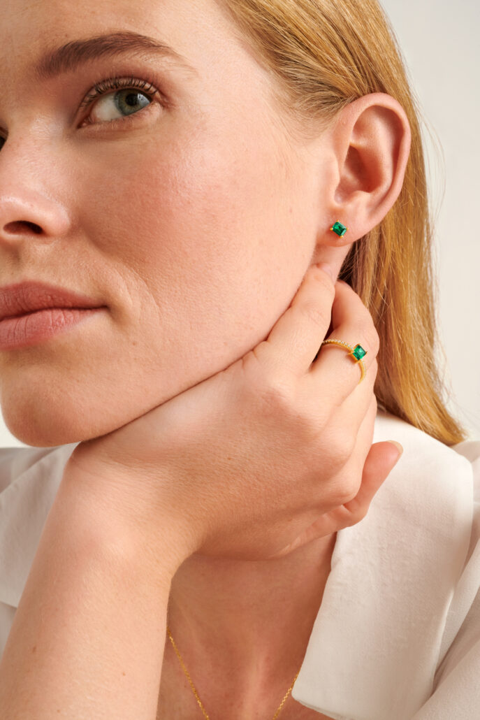 133900 Gold Ohrstecker mit gruenem Zirkonia 1 47.23