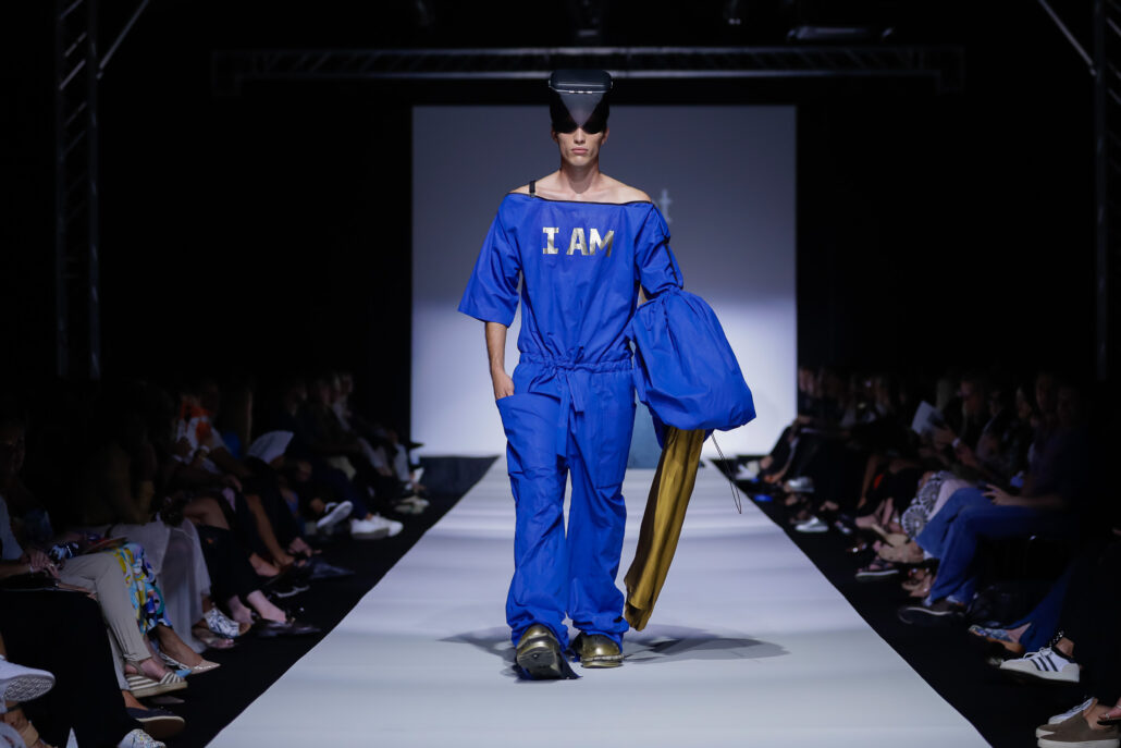 2023 09 11 MQVFW 20 00h a Opening Show Lieblingsoutfits der Designer KB Presse 022