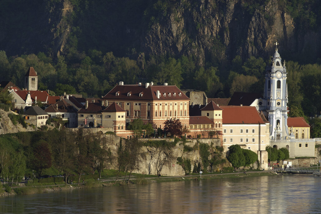 Hotel Schloss Duernstein Gregor Semrad2 Aussenansicht