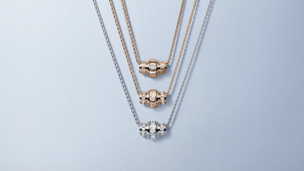 Piaget Possession Decor