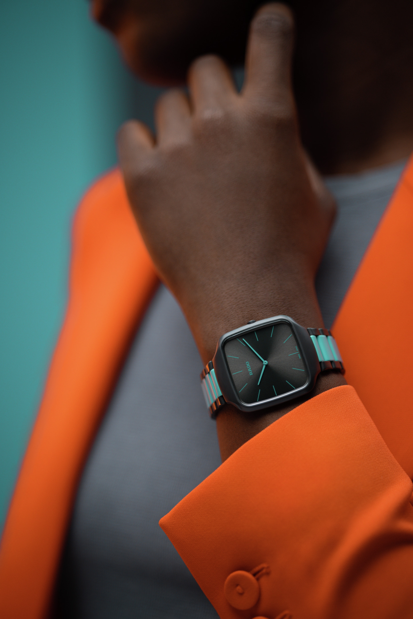 True Square Thinline Le Corbusier R27045162 LS d