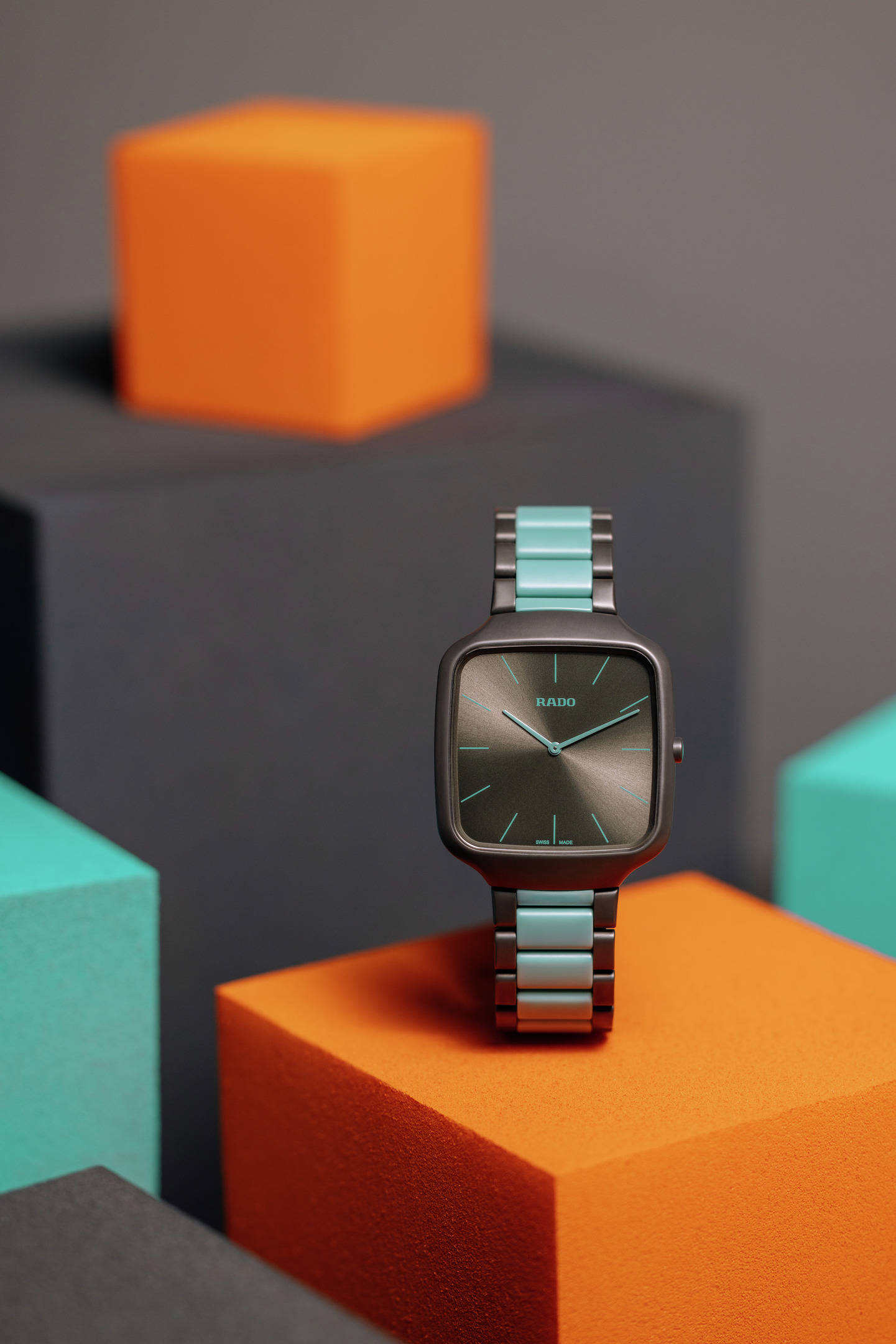 True Square Thinline Le Corbusier R27045162 LS h