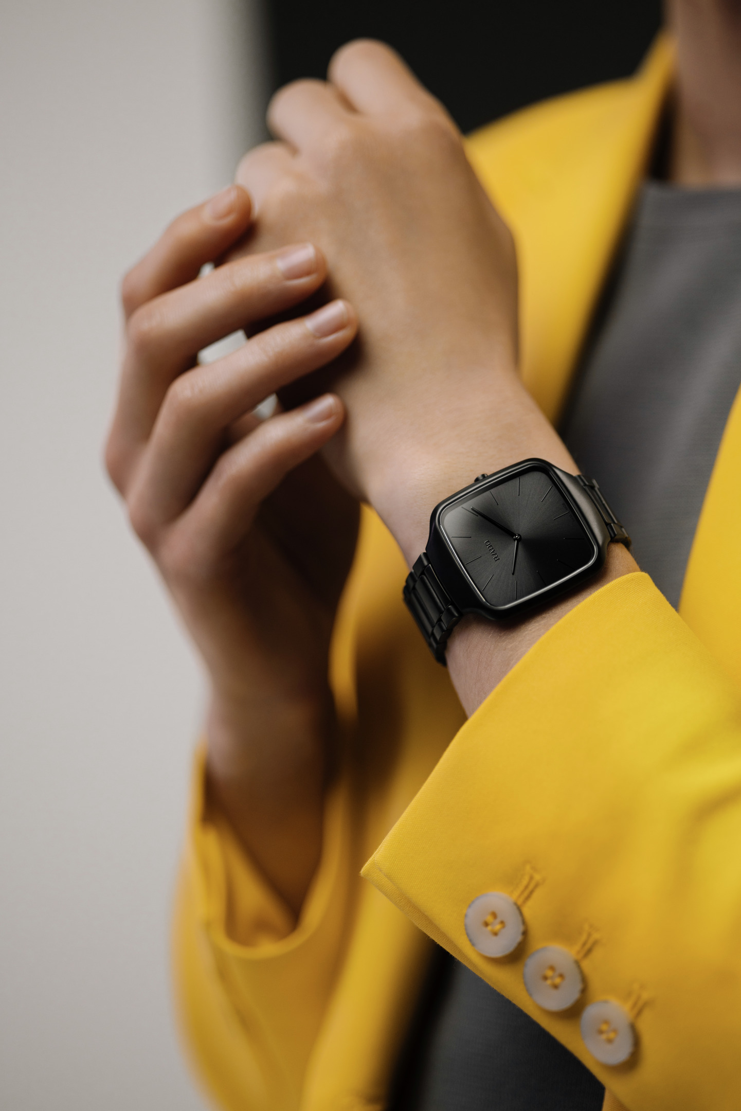 True Square Thinline Le Corbusier R27062152 LS c