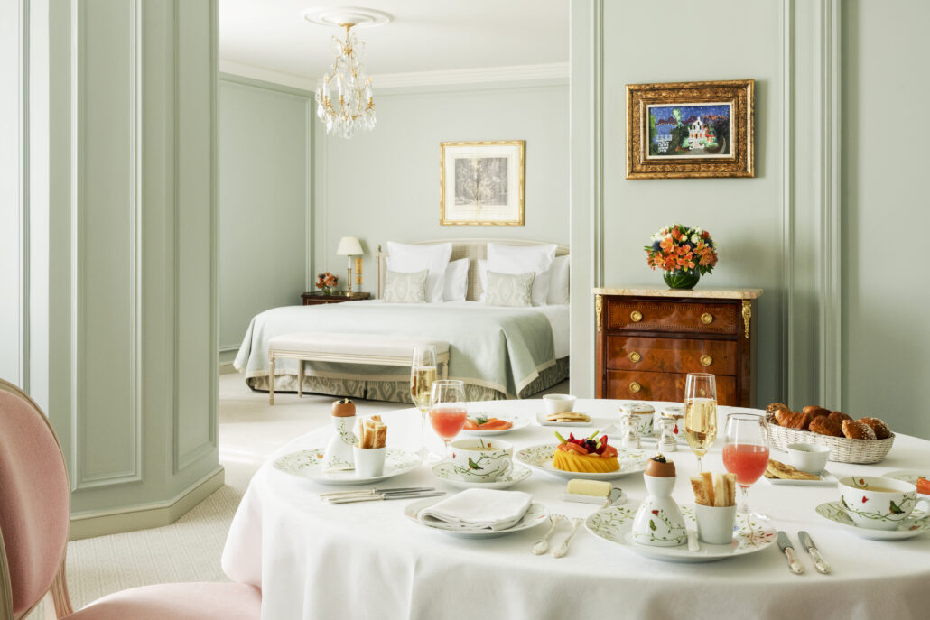 Le Bristol Paris Petit dejeuner en tete a tete avec Picasso 0638