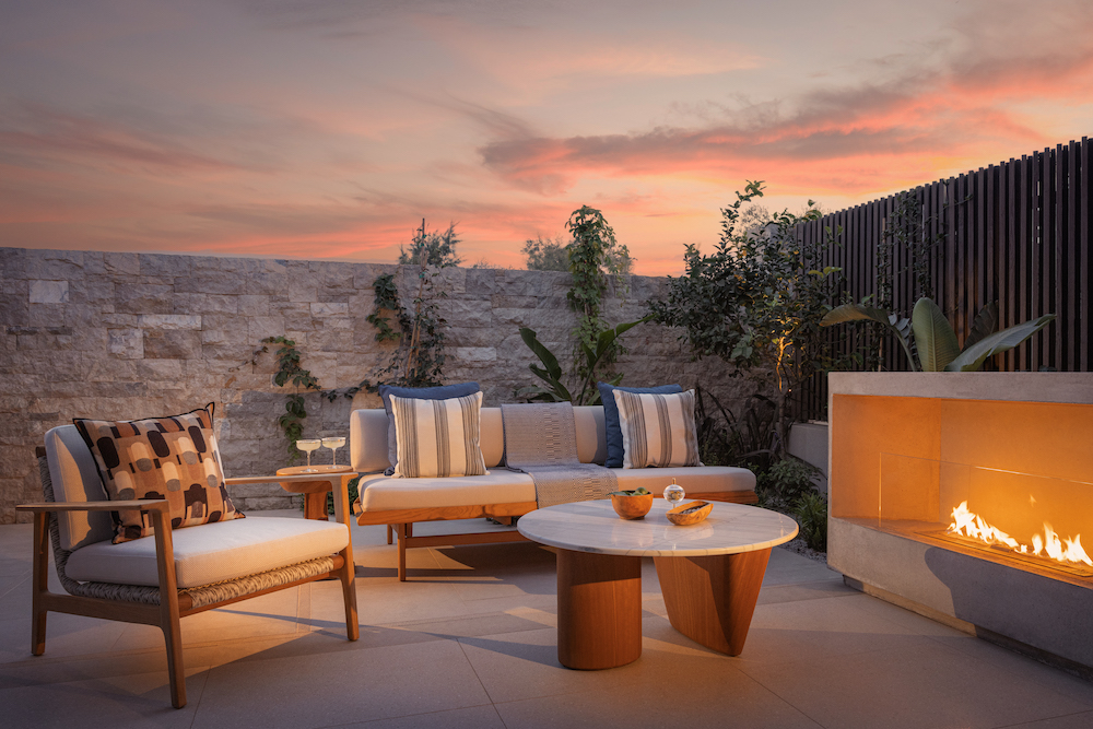 180922 OneOnly Aesthesis Bungalow Terrace Fireplace 0570 MASTER