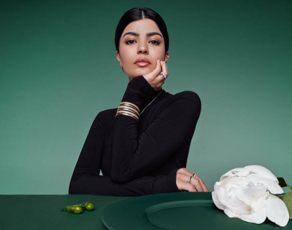 BOUCHERON EOY Emerald Enchantment 2023 – 16 9 – Mila Al Zahrani – Quatre Classique look