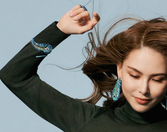 BOUCHERON Fall Winter 2023 – 16 9 – Free Fall x Hannah Quinlivan Plume de Paon titanium earrings bracelet