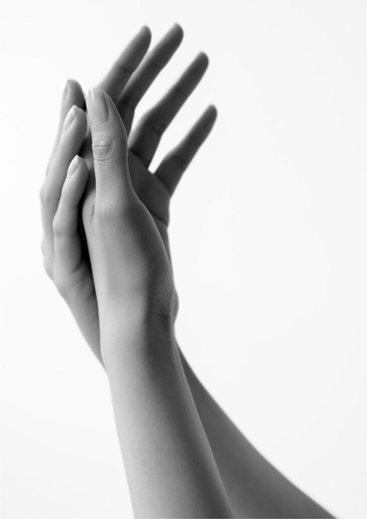 CELLULAR PERFORMANCE INTENSIVE HAND TREATMENT IMAGE 02