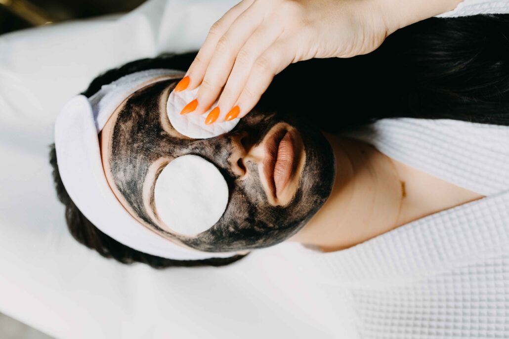 Gesichtsbehandlung CarbonPeeling ©realbeauty 1