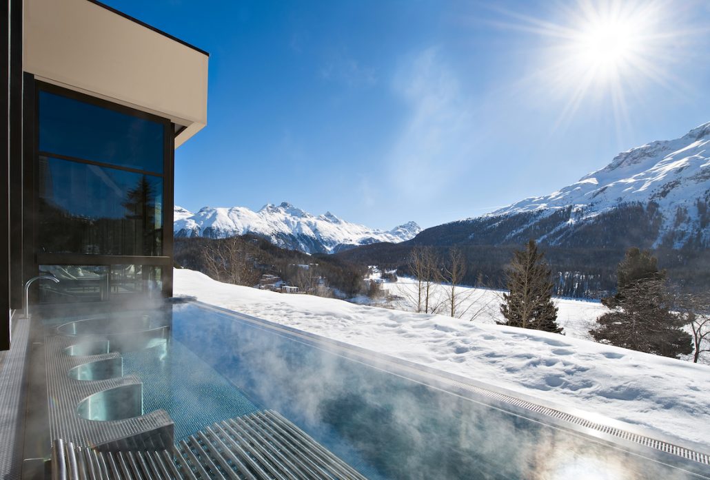 KH Spa outdoor pool winter