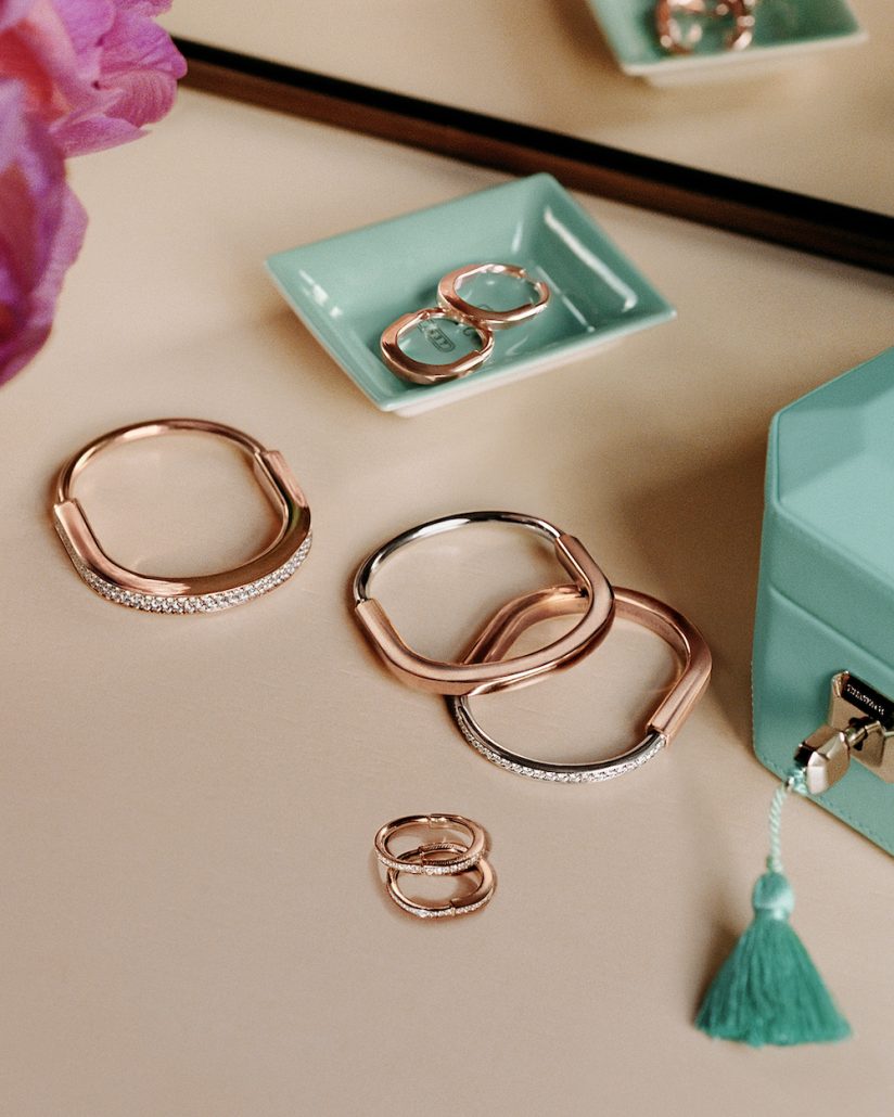 OP23093 AM TIFFANY HOLIDAY 1631 02 RGB 4x5