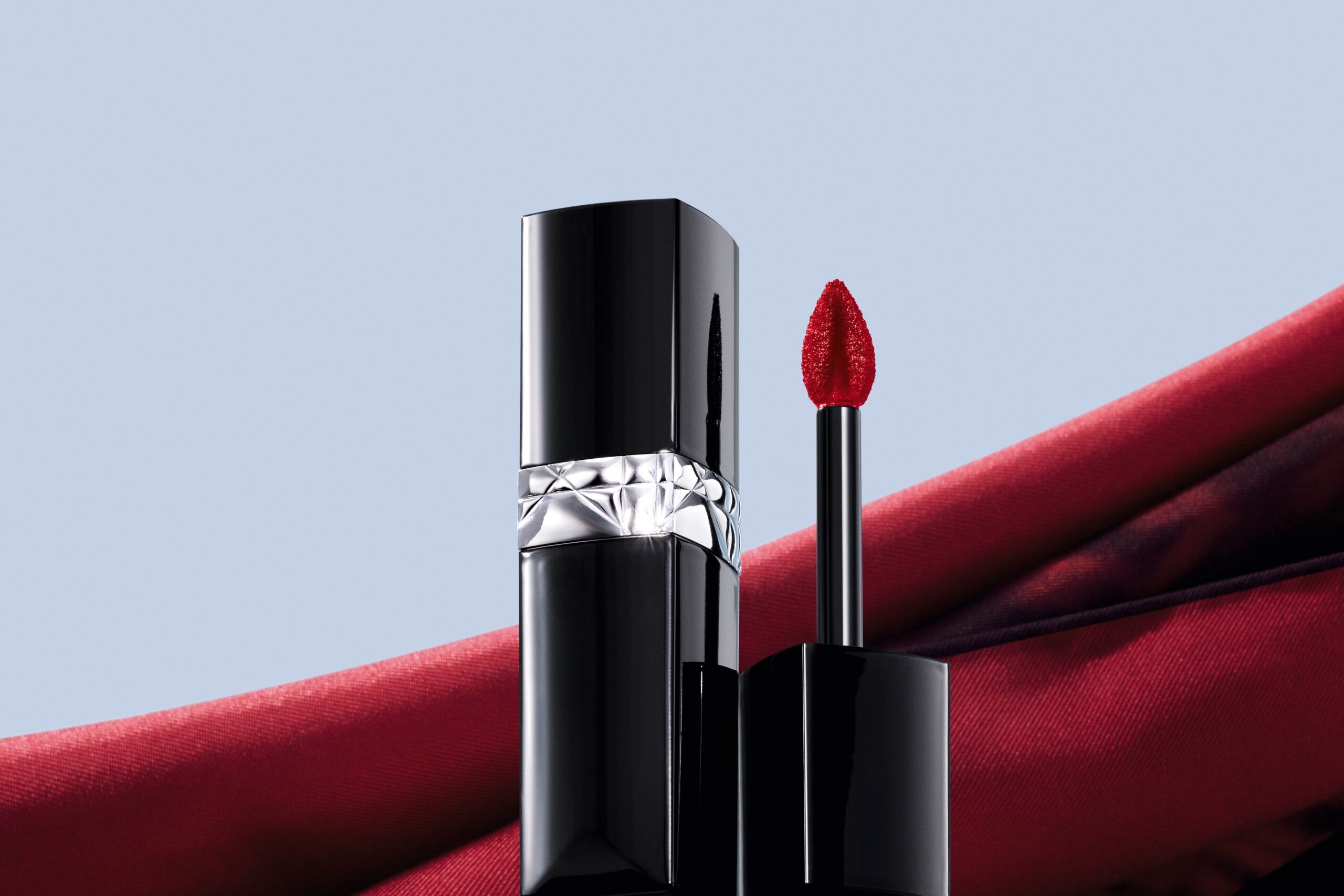 ROUGE DIOR LIQUID LACQUER 2023 MOOD PACKSHOT HERO RED scaled