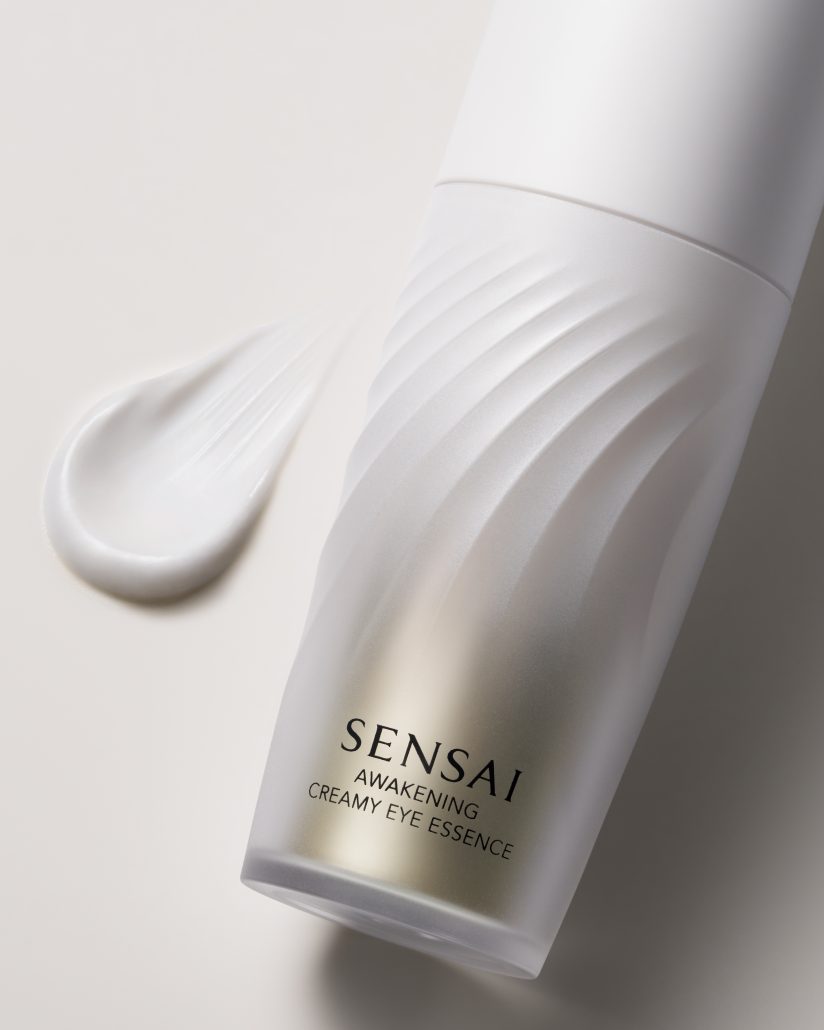 SENSAI AWAKENING CREAMY EYE ESSENCE c 4 5