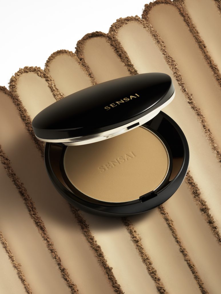 SENSAI TOTAL FINISH MOOD SWATCH 01 1