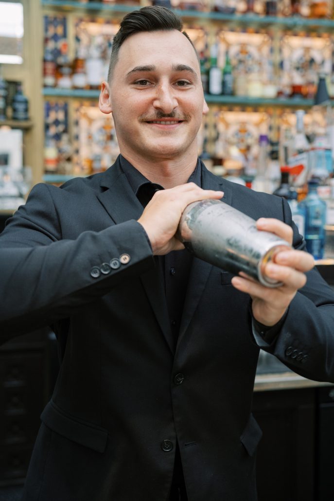 The Bank Bar Team Martin 4