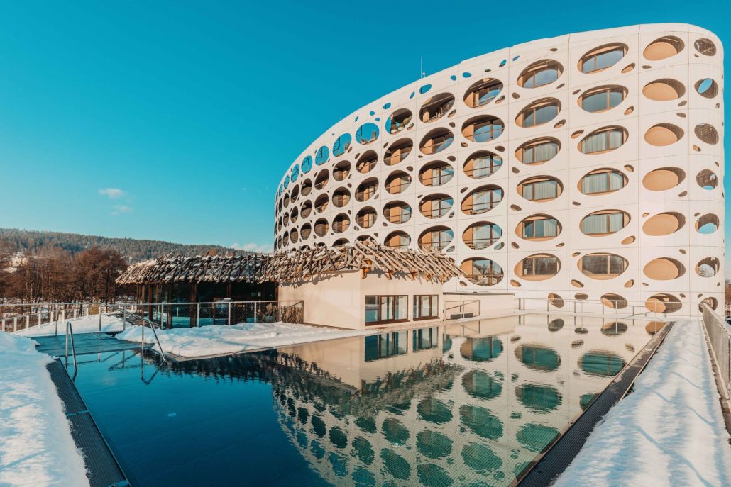 das wundervolle seepark resort im winter c daniel waschnig das seepark woerthersee resort