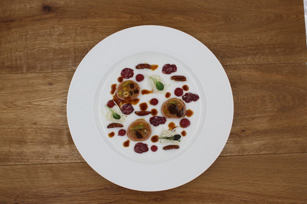 delizioes angerichtete speisen schloss hotel mittersill 1