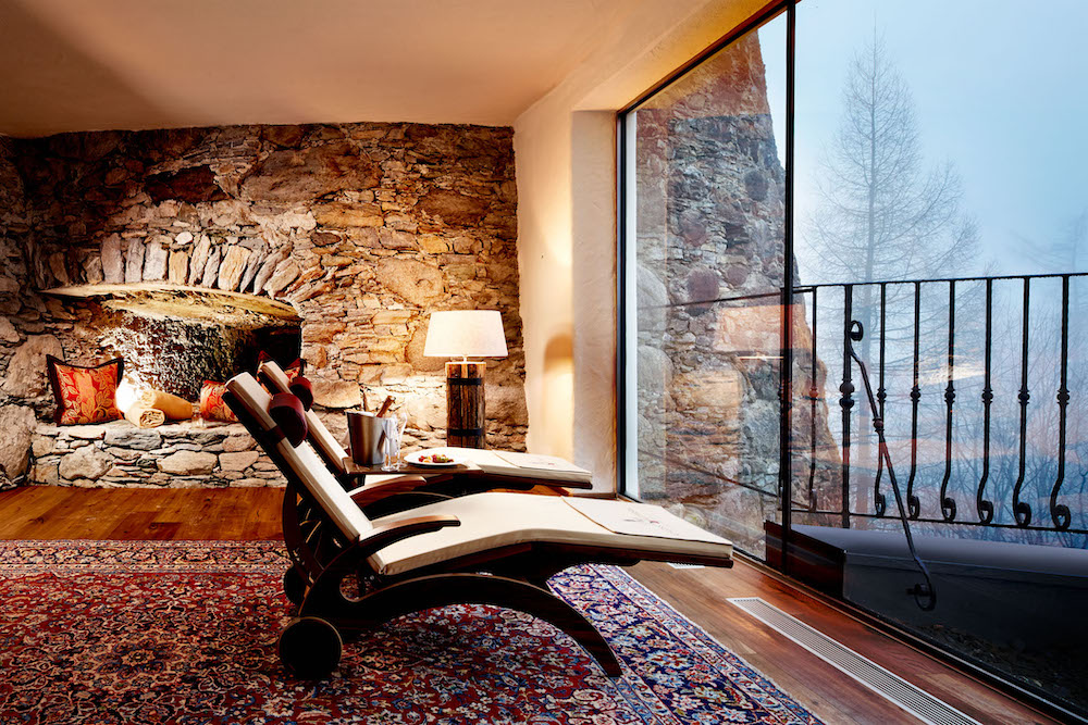 der ruheraum in herbstlicher atmosphaere c michael huber hotel schloss mittersill 1