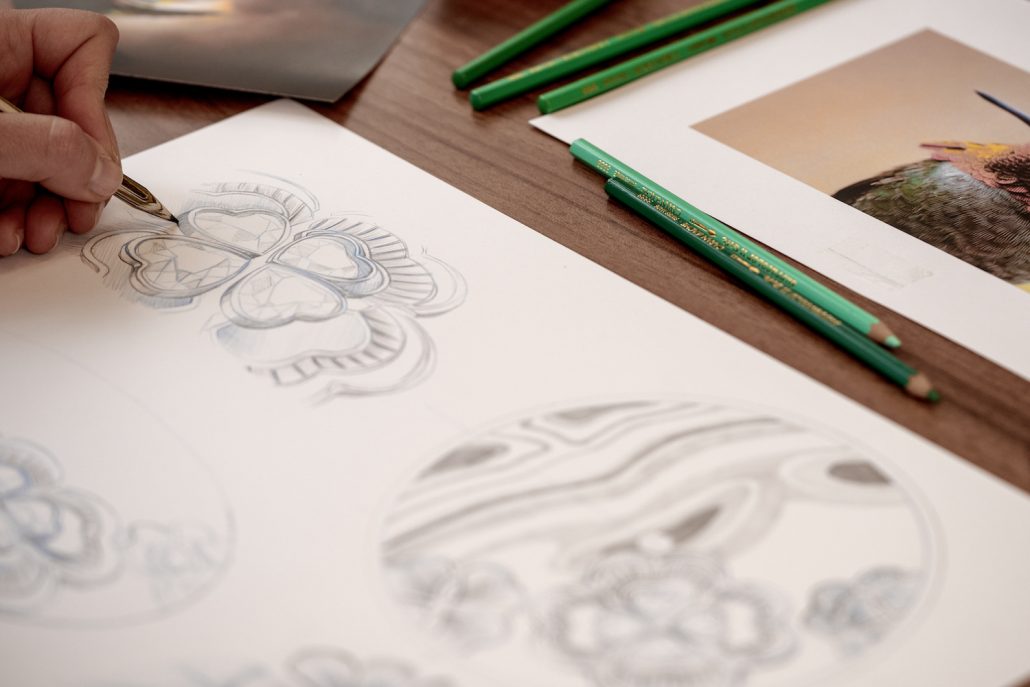 274425 5002 Happy Sport Metiers dArt making of 1