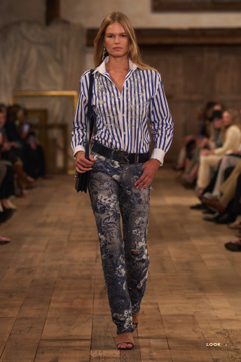 Bildschirmfoto 2023 12 06 um 15.44.19