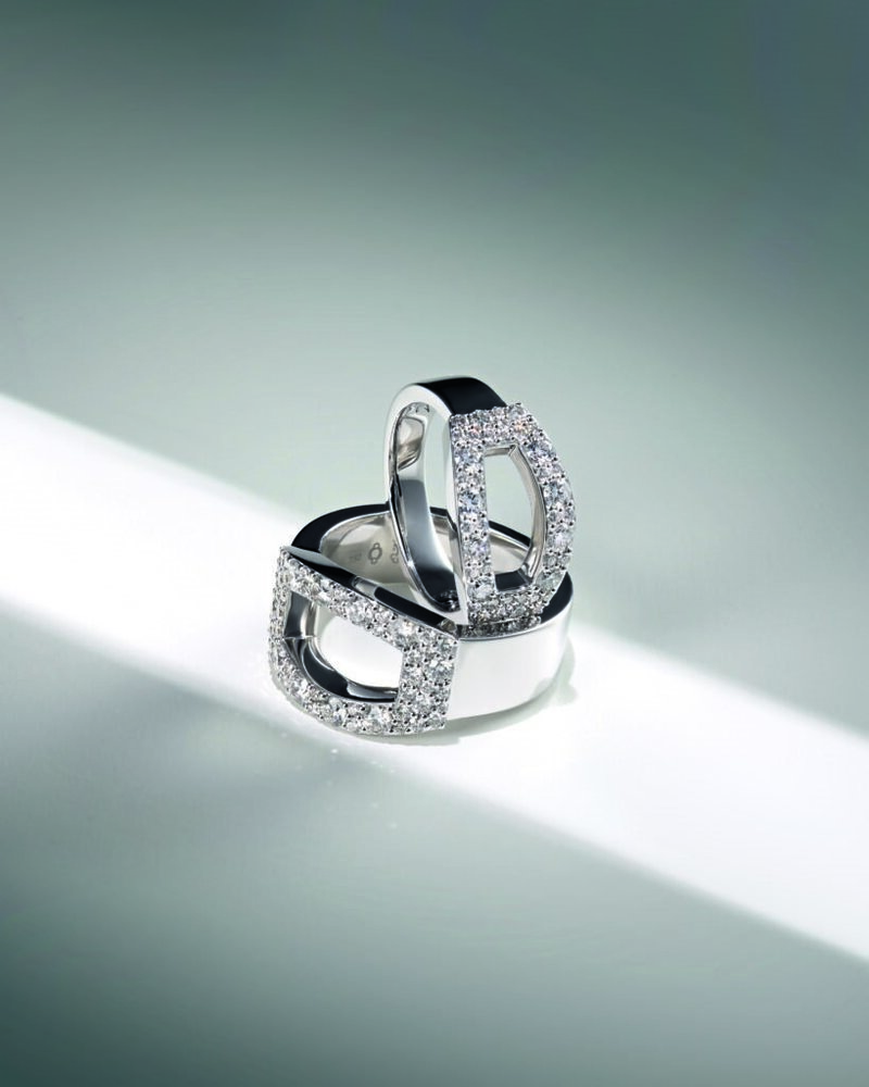 Corum Tonneau Snow Ring WG 819x1024 1