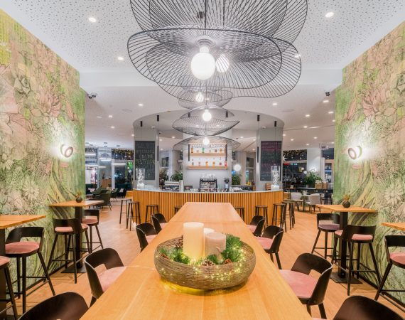 Lobby Bar c KOOS Hotel