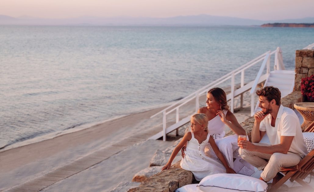 Sani Resort Family at Bousoulas Beach Bar c Sani Resort