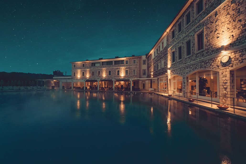 TermeDiSaturnia Nachtansicht 1