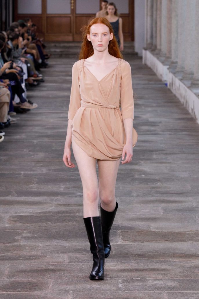 BALLY SS24 show look front portrait34