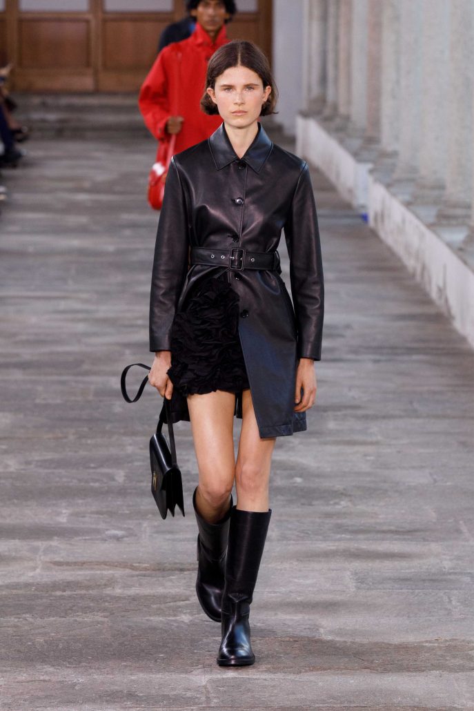 BALLY SS24 show look front portrait43