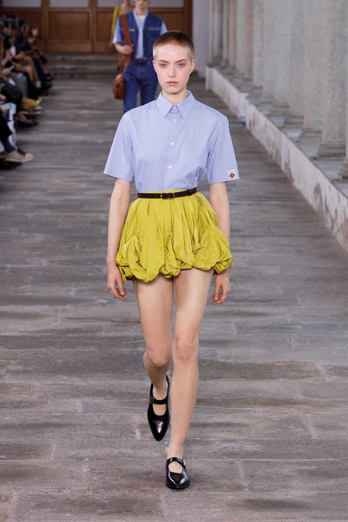 BALLY SS24 show look front portrait46