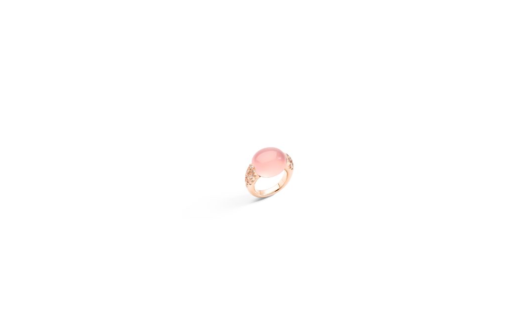 Iconica Cocktail Ring in fairmined rose gold rose quartz brown diamonds 2022 Collection by Pomellato