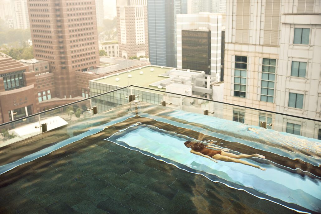 COMO Metropolitan Singapore Rooftop Pool Swimming 1