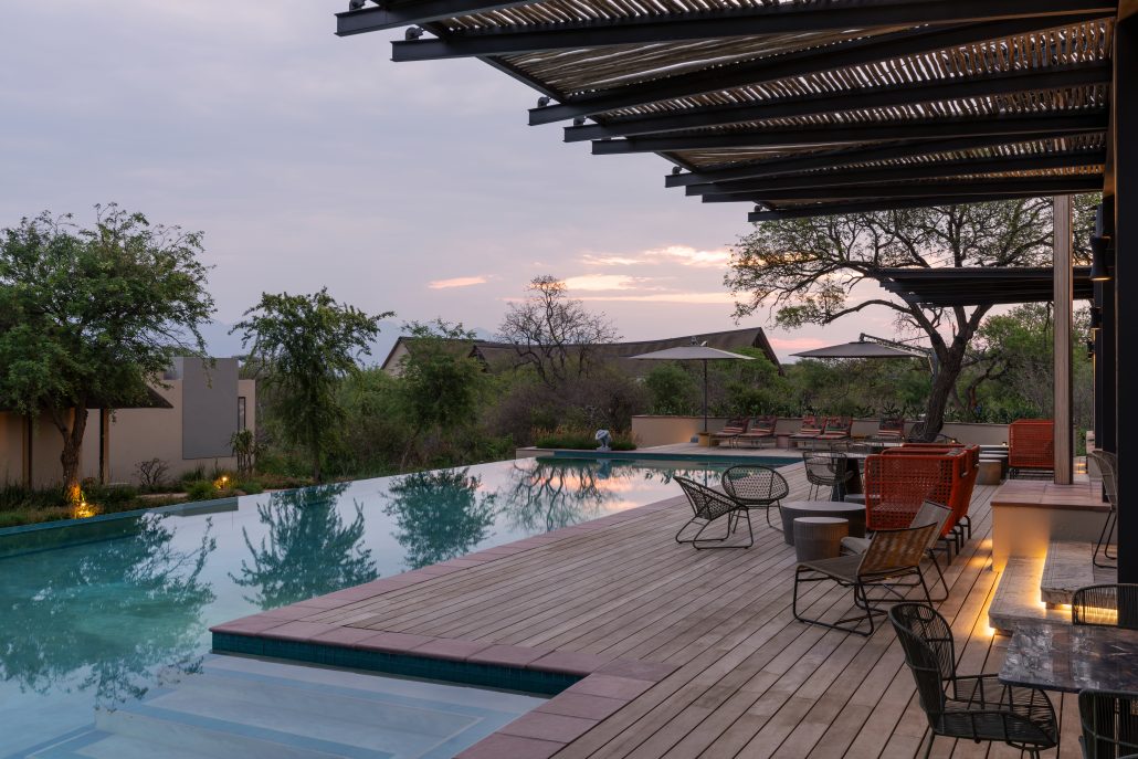 Radisson Safari Hotel Hoedspruit Pegasus Pool Deck 01