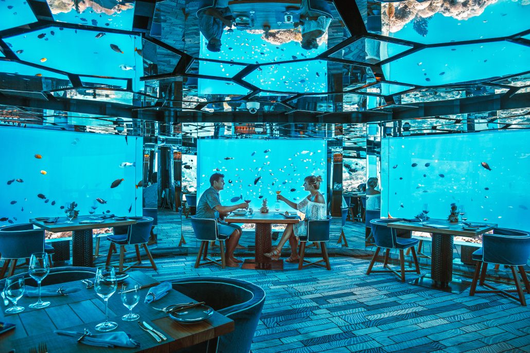 Underwater Dining © www.visitmaldives.com